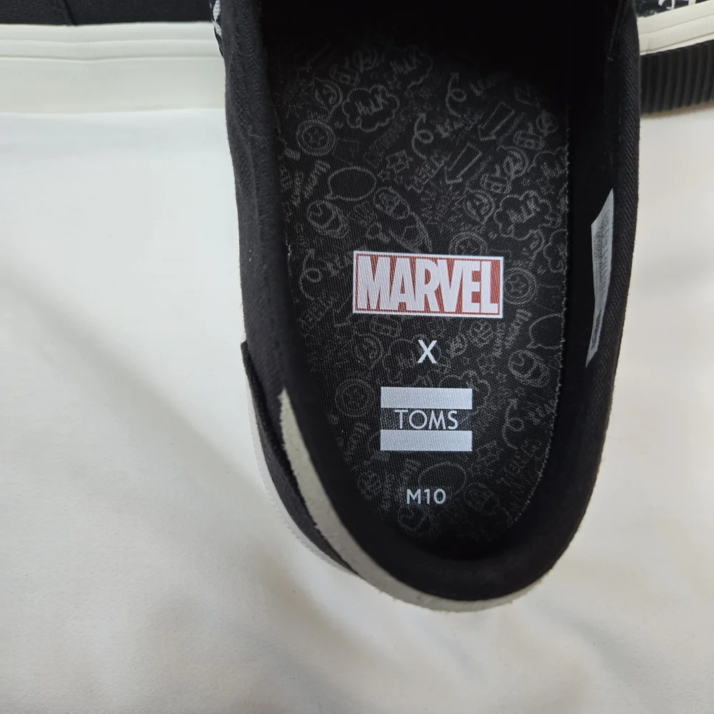 Toms X Marvel Men's Black Avengers Baja Limited Edition Slip-on Shoes 10M NWOT‎